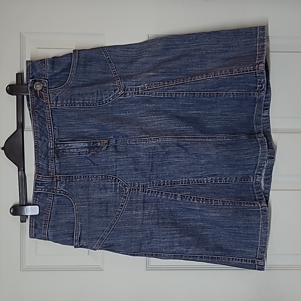 Vintage Tommy Hilfiger A-line jean 21" skirt 4 pockets medium wash size 10